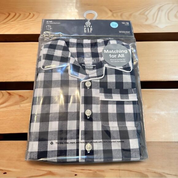 NWT Baby GAP Boy’s Pajama Set (12-18 Months) - Picture 1 of 3